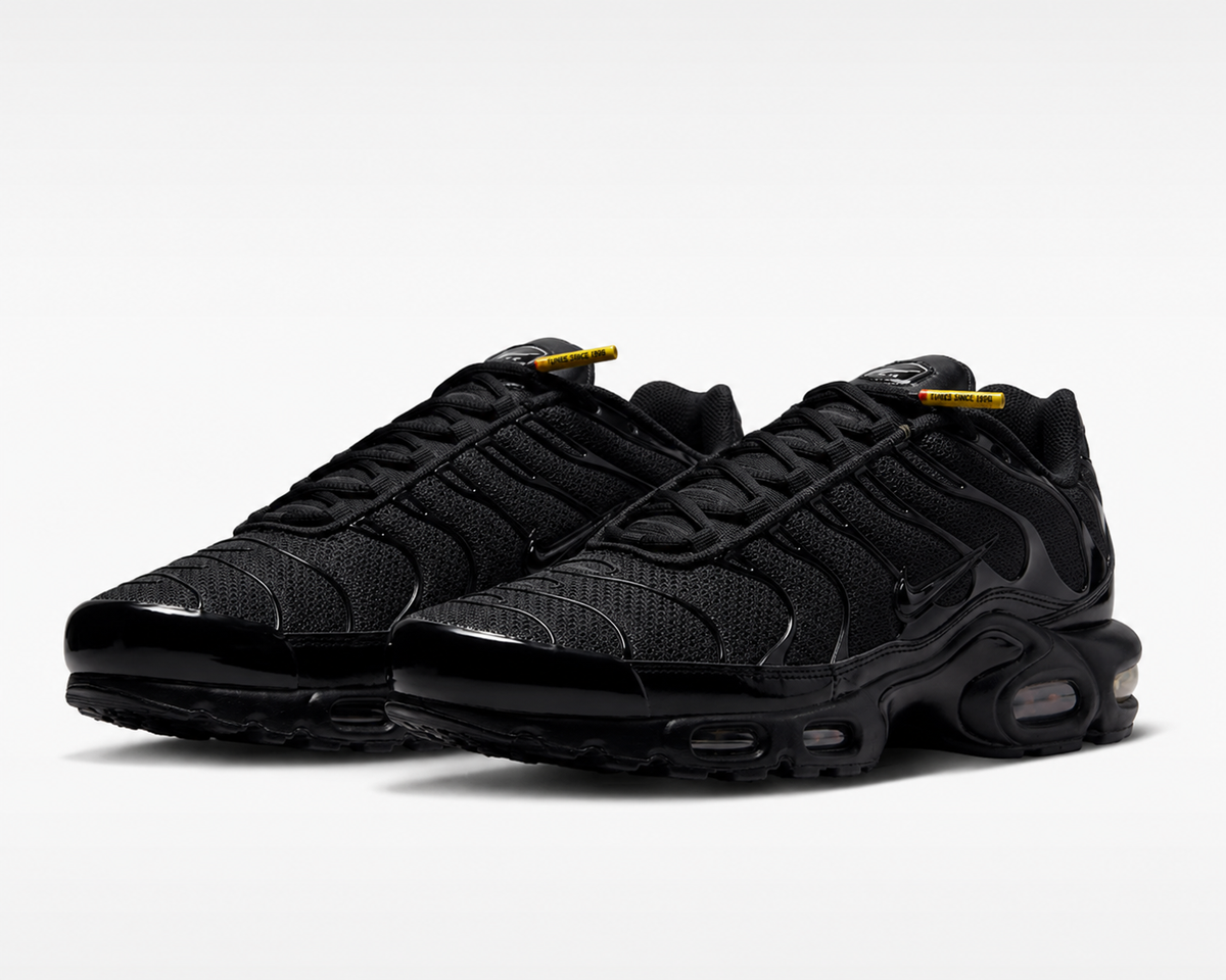 Nike Tn triple black lacets Tuned Since 1998 - vue 3