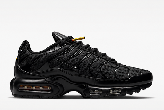 Nike Tn triple black lacets Tuned Since 1998 - vue 1